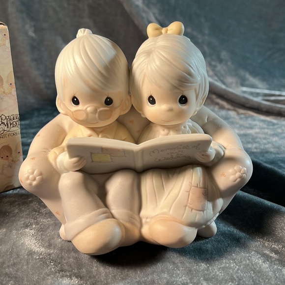 Precious Moments Precious Memories of Our Wedding 106763 1987 Samuel J Butcher - Picture 2 of 5